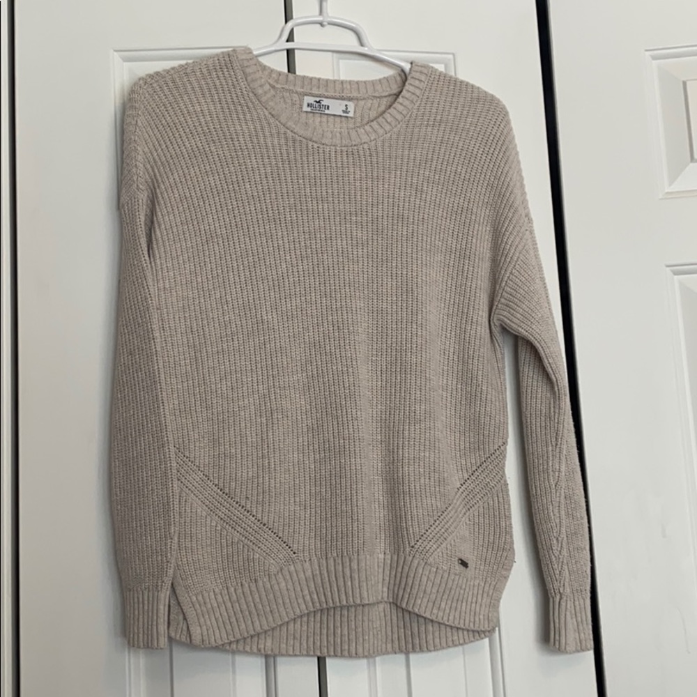 Hollister sweater